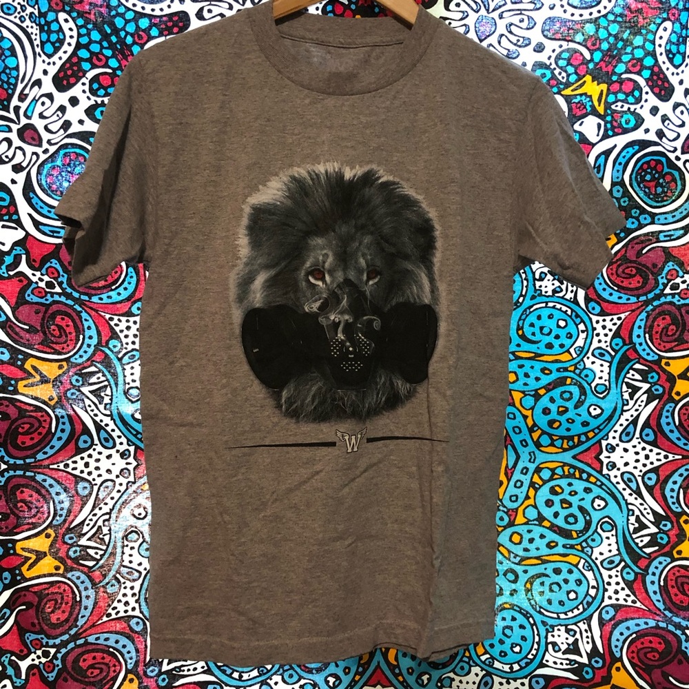 “Lion Gas Mask” T-Shirt